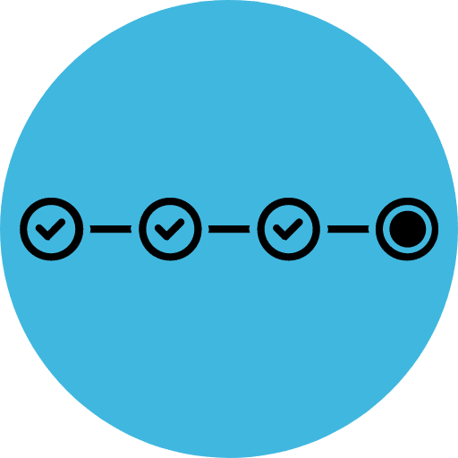 Imagem de fundo azul, com círculos em linha e símbolos de check. Representa os passoas para chegar no acordo no procedimento arbitral. 